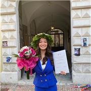 Laureata in lingue impartisce lezioni di inglese livello base/intermedio